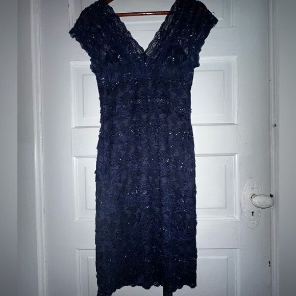 MARINA Dress Blue Sequin Lace V Neck Short Sleeve Bodycon Stretch Size 2 - Picture 12 of 12
